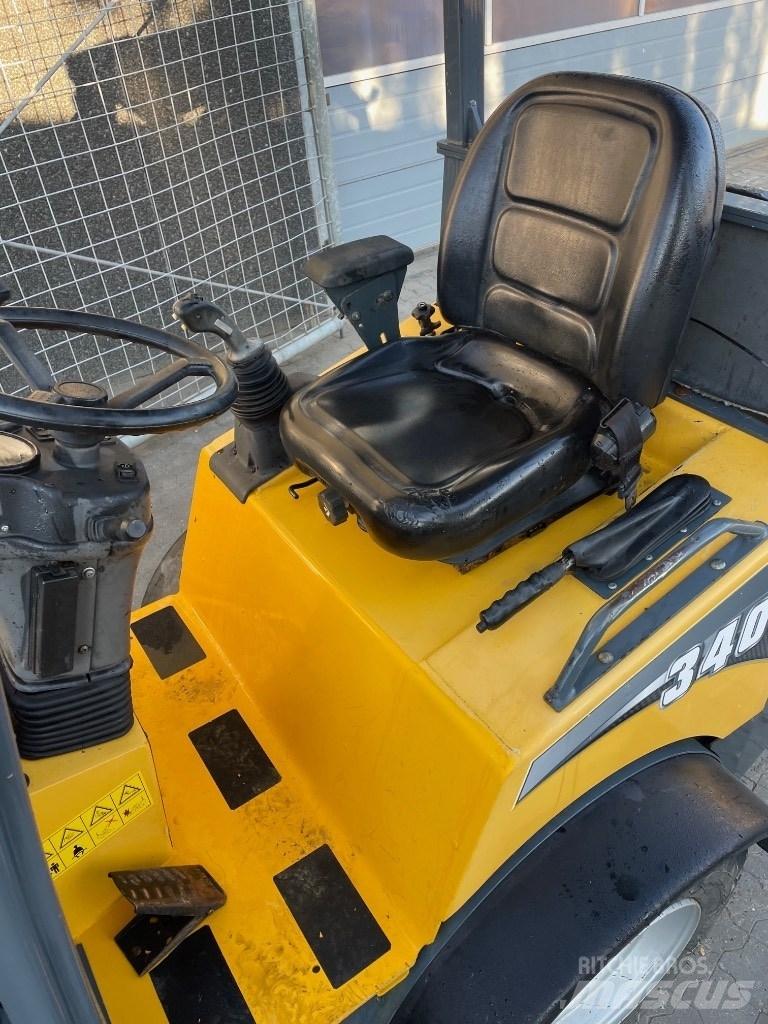 Gehl AL340 Mini loaders