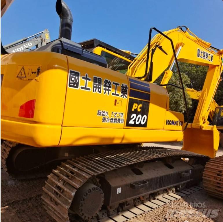 Komatsu PC 200-8 Crawler excavators