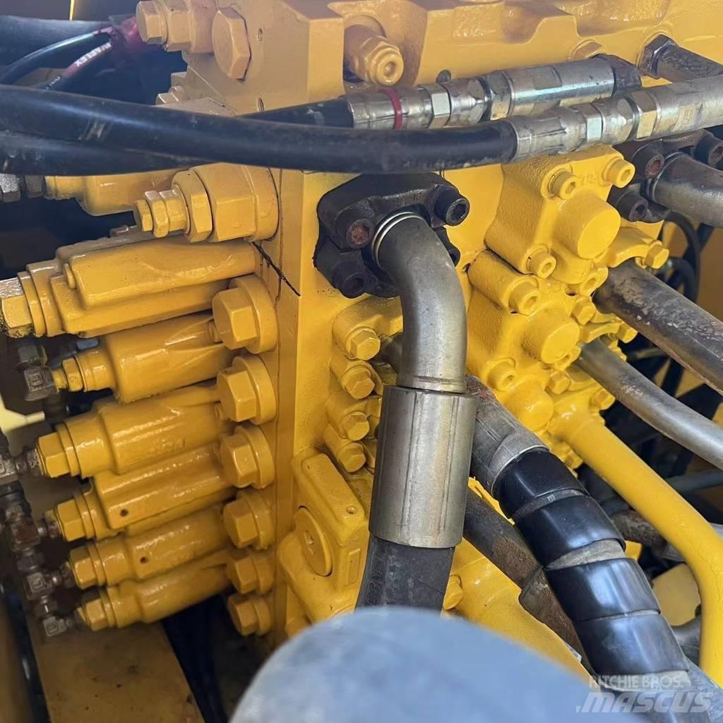 Komatsu PC 240 Crawler excavators