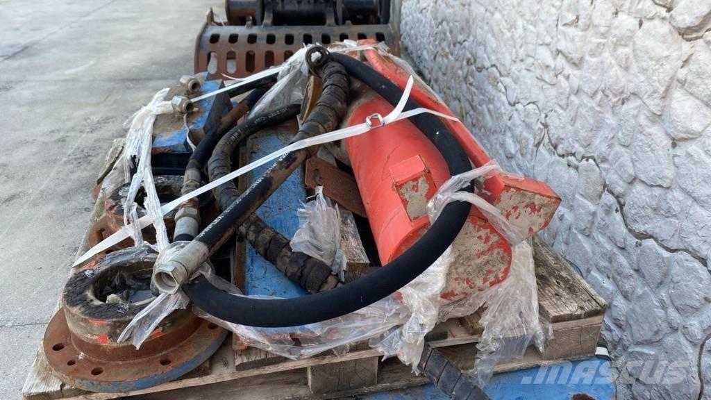 Rammer RB 42 Grapples