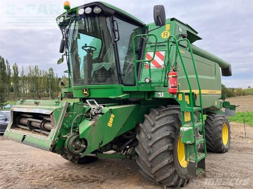 John Deere W660 HM Combine harvesters