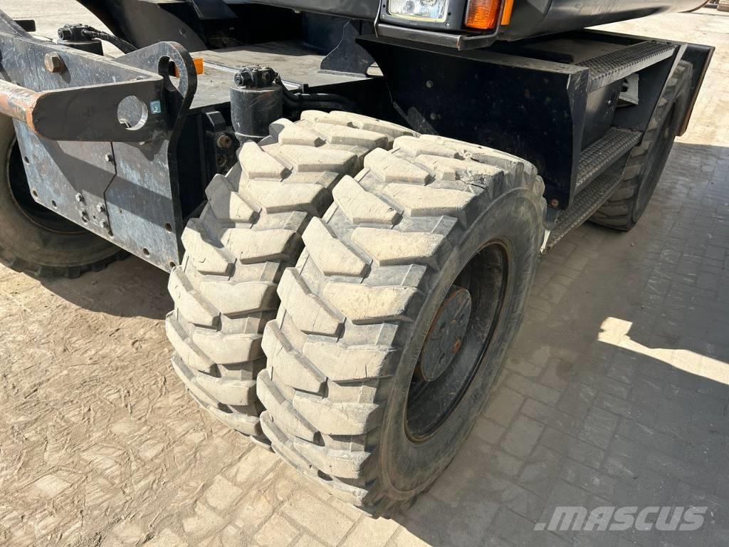 Hitachi ZX 140 W-5B Wheeled excavators