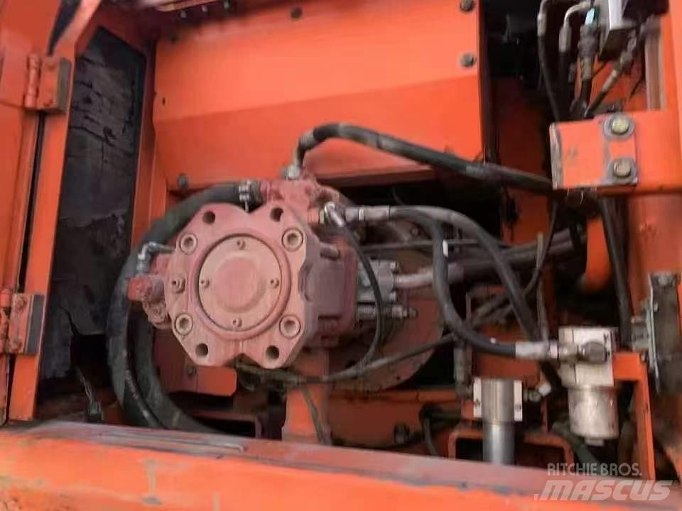 Doosan DH 210 W Wheeled excavators