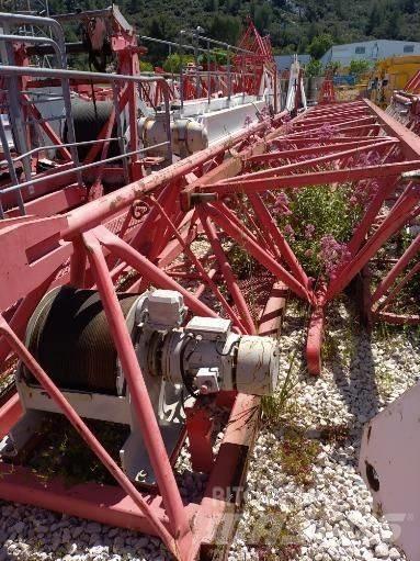 Potain MD 310 B12 Tower cranes