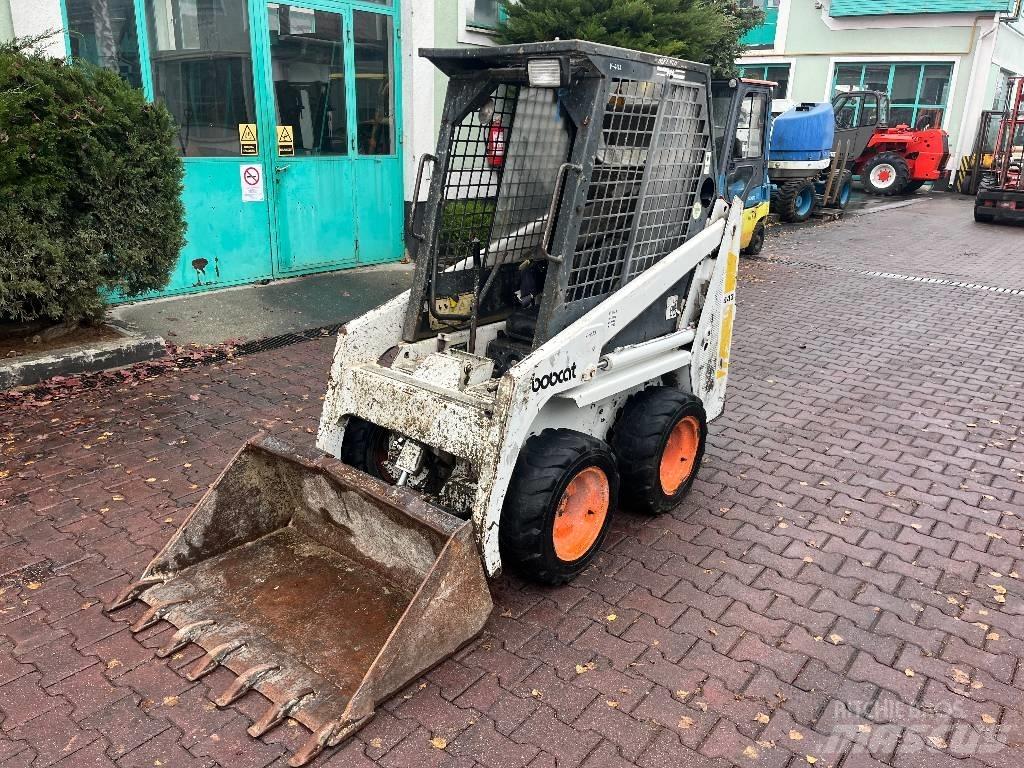 Bobcat 443      V-4129 Front loaders and diggers