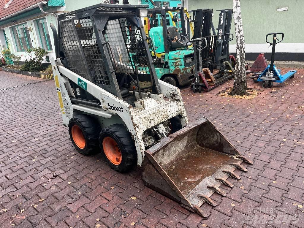 Bobcat 443      V-4129 Front loaders and diggers