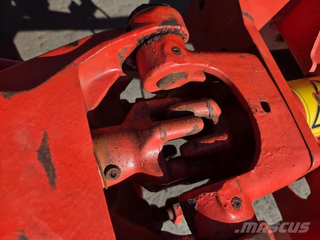 Kuhn GF 7601 MHO Rakes and tedders
