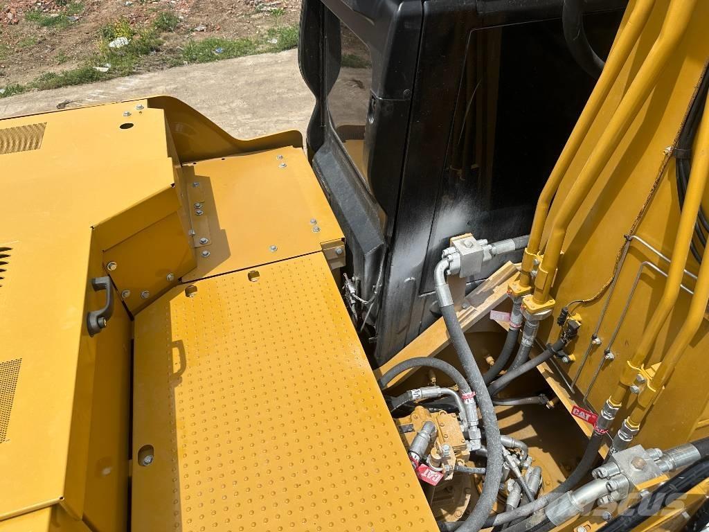 CAT 330 Crawler excavators