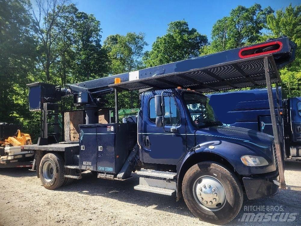 Freightliner M2106 Truck mounted platforms