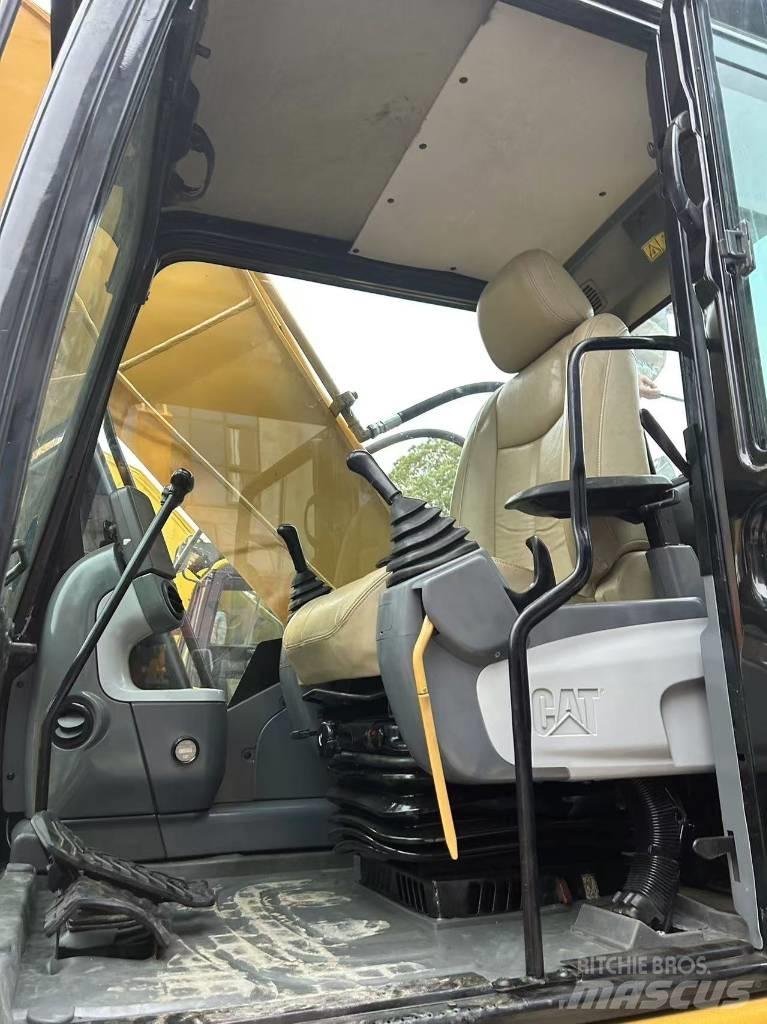 CAT 320 D Crawler excavators