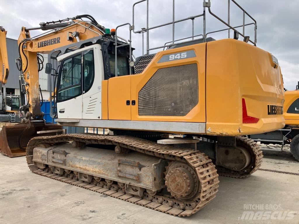 Liebherr R 945 Crawler excavators