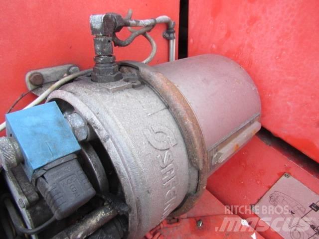 Kalmar DCD 120-12 Diesel trucks