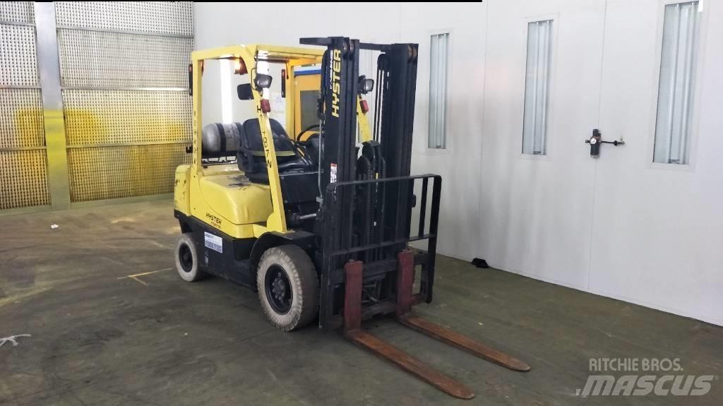 Hyster H2.5TX LPG trucks