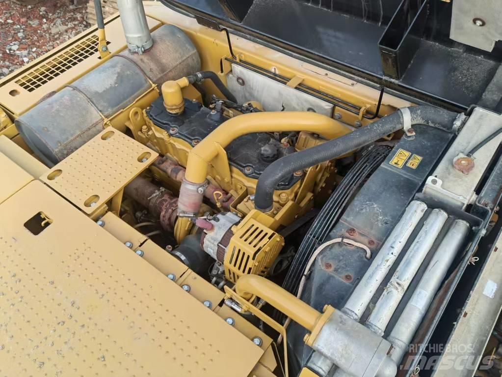 CAT 325 D2 Crawler excavators