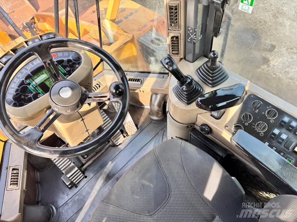 CASE 821C/2 Wheel loaders