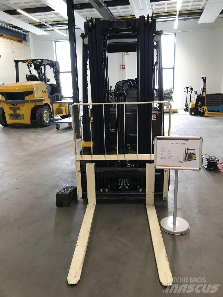 Yale GDP20 Diesel trucks
