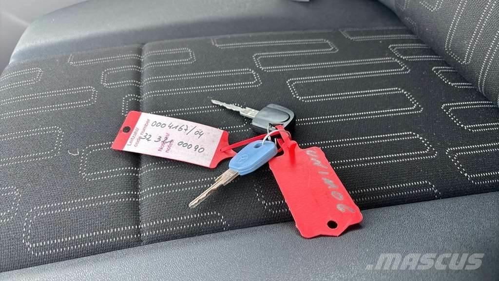 Unimog U423 Chassis Cab trucks