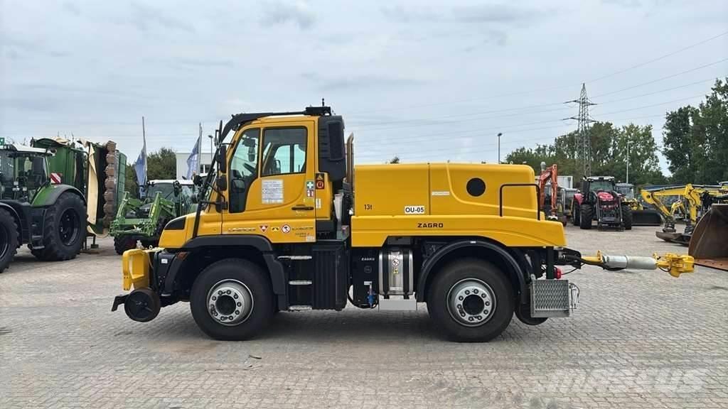 Unimog U423 Chassis Cab trucks