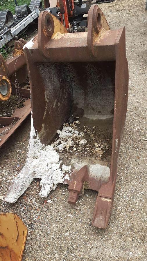 Liebherr R912 Buckets
