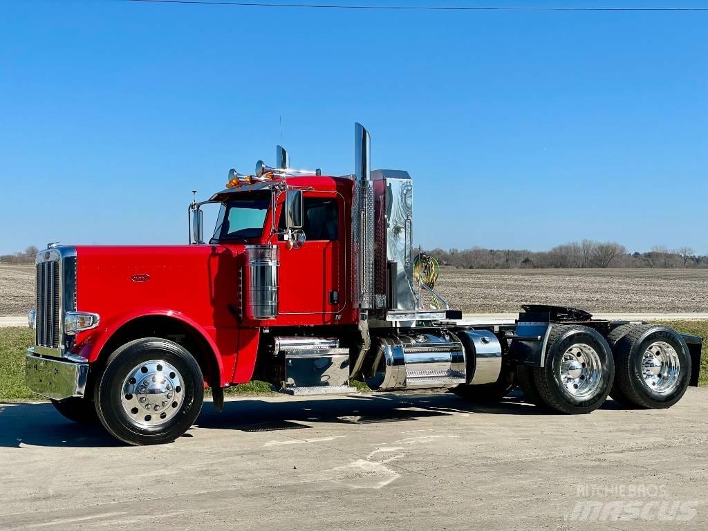 Peterbilt 389 Prime Movers