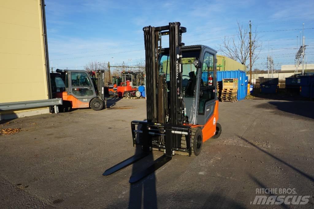 Toyota 9FBM35T Electric forklift trucks