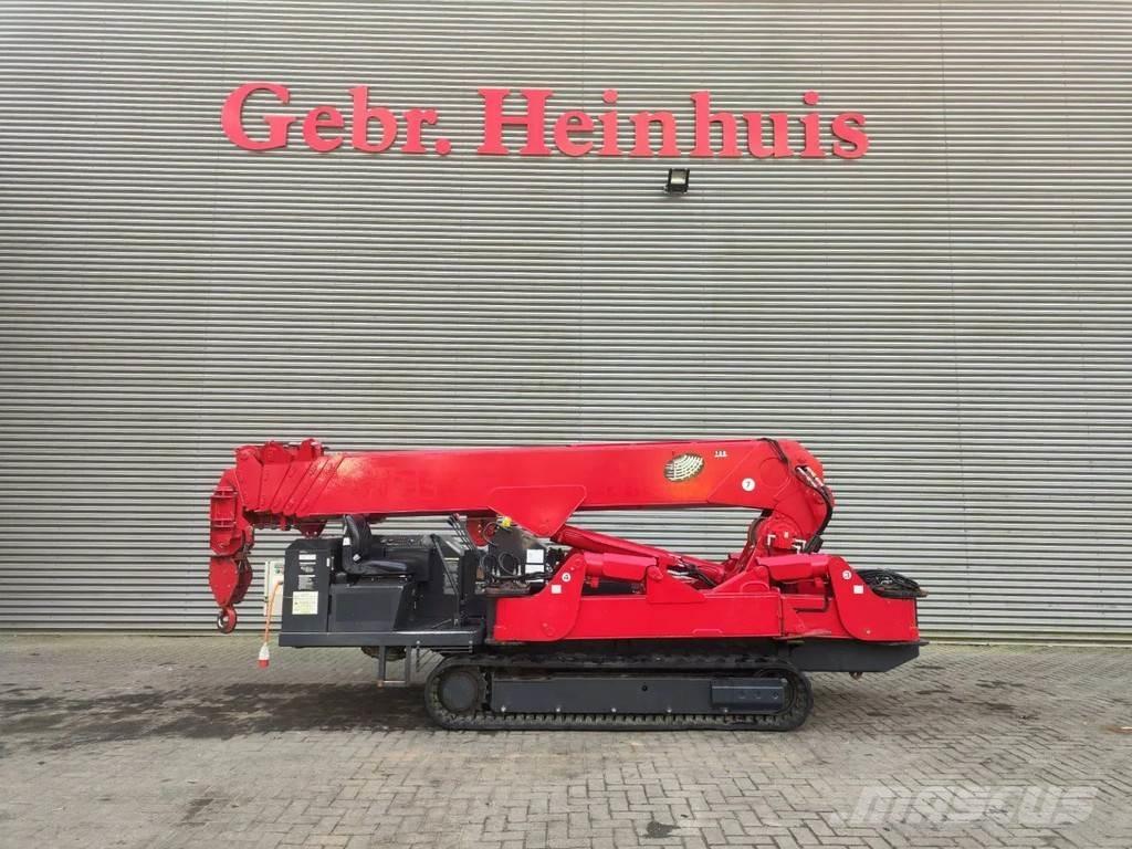 Unic URW 706 CDE Track mounted cranes