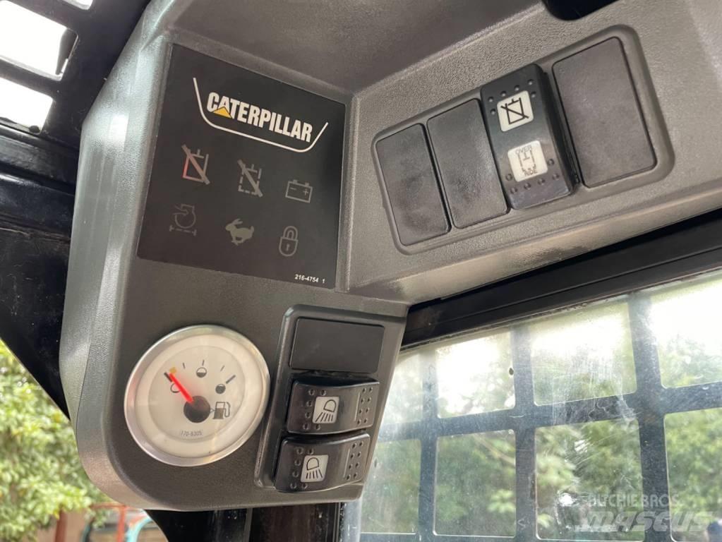 CAT 226B Skid steer loaders