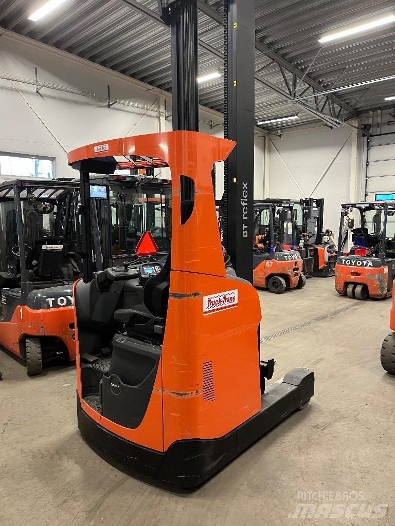 Toyota RRE160H Reach truck