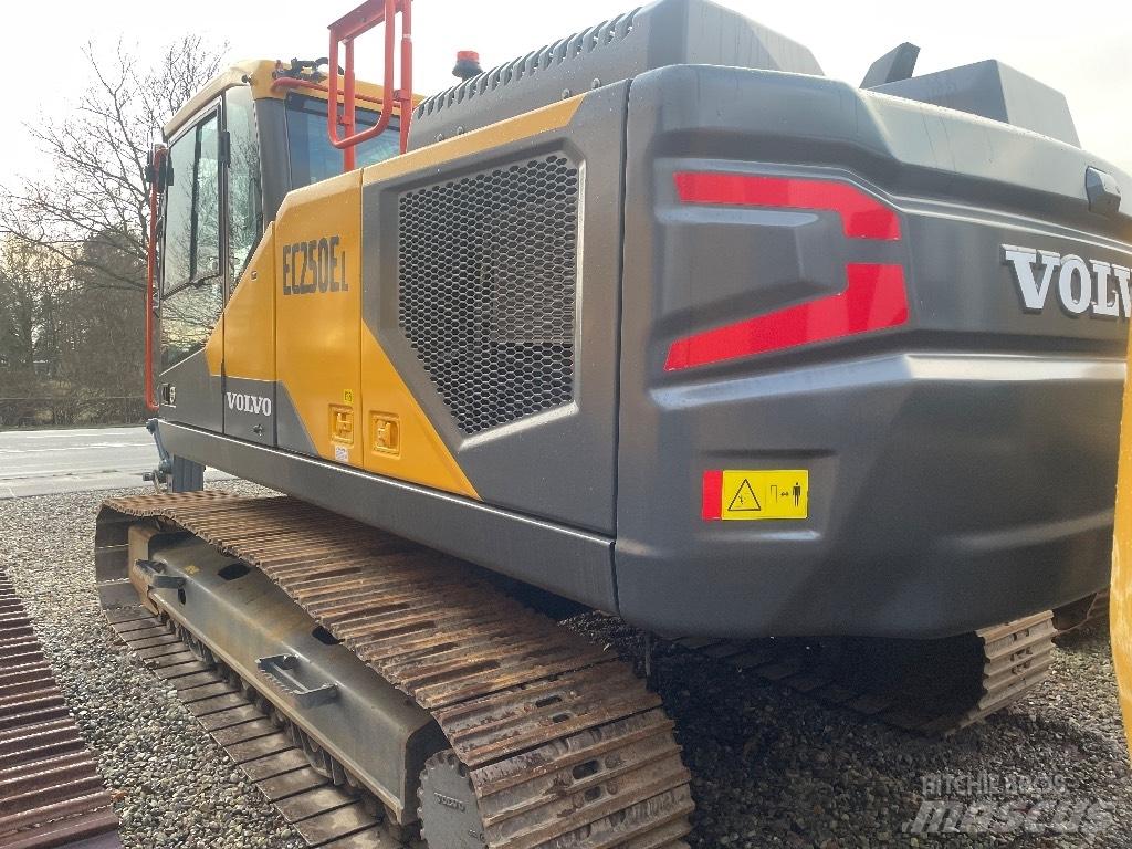 Volvo EC250EL Crawler excavators