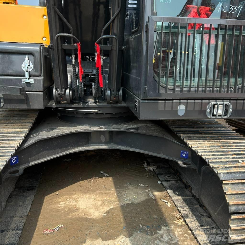 Volvo 140 Crawler excavators