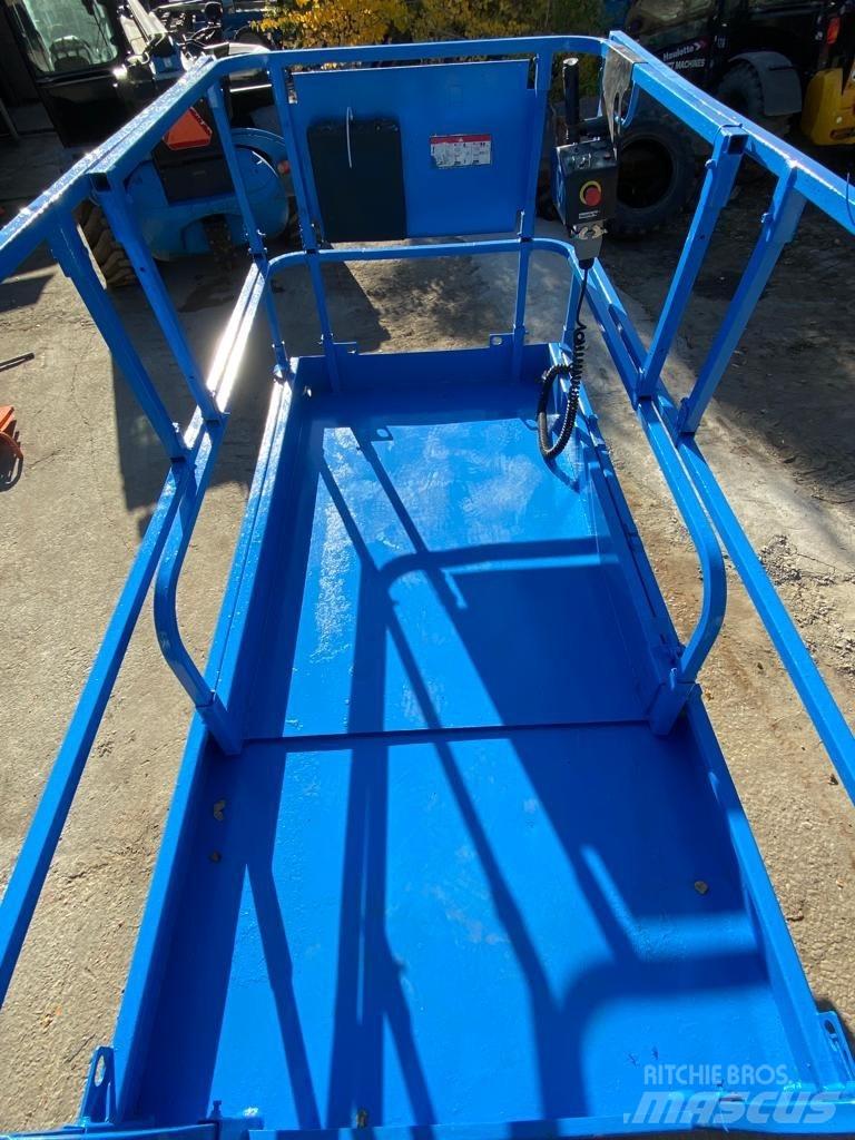 Haulotte Compact 12 Scissor lifts