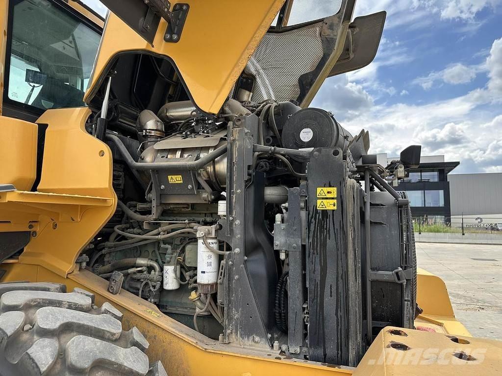 Volvo L90H Wheel loaders