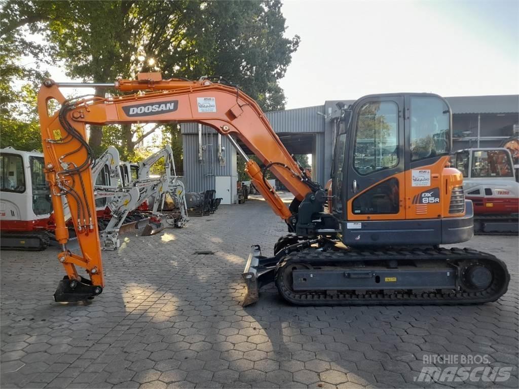 Doosan DX85R-3 Mini excavators  7t - 12t