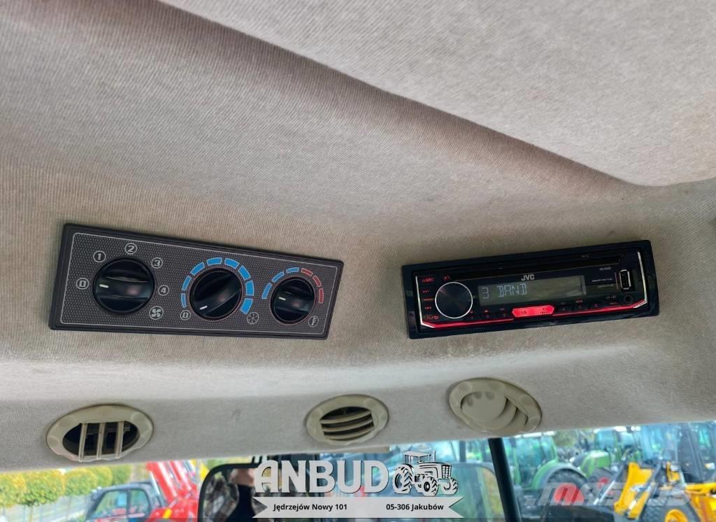 Massey Ferguson 7616 Tractors