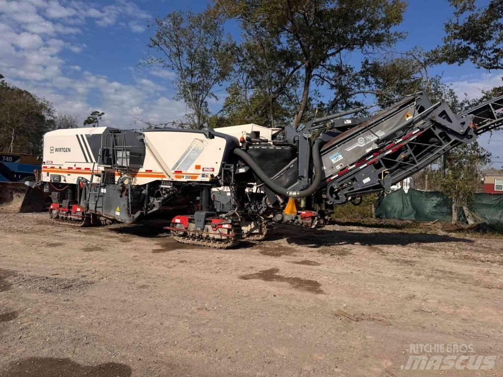 Wirtgen W250 Asphalt cold milling machines