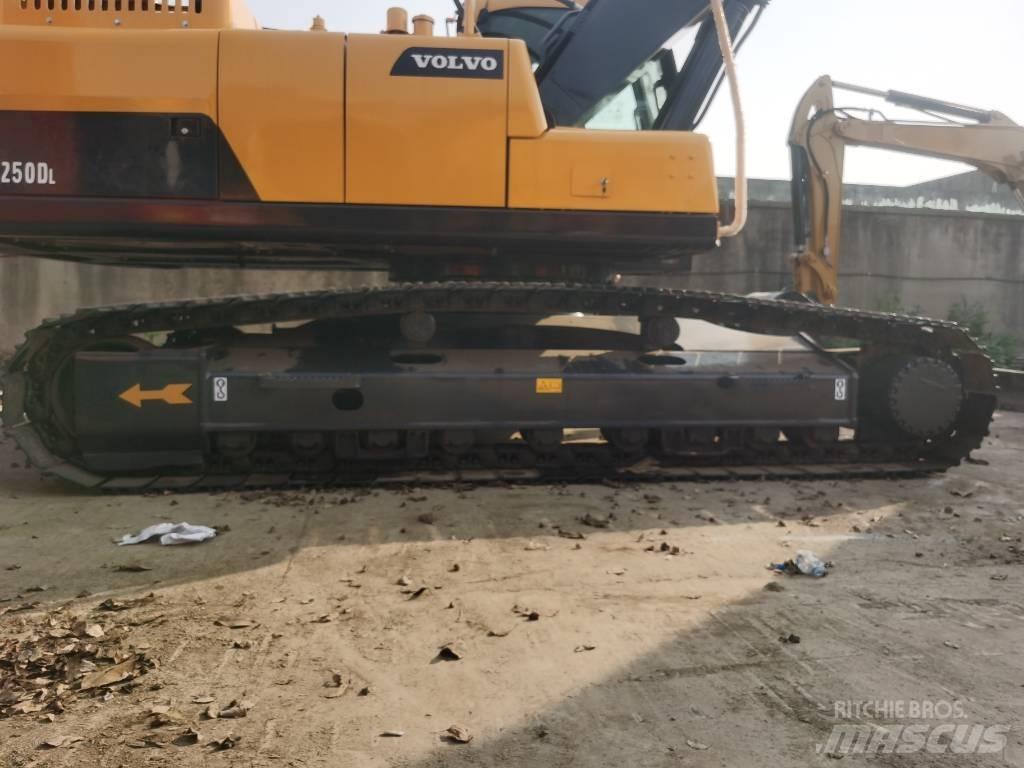 Volvo EC 250 D L Crawler excavators