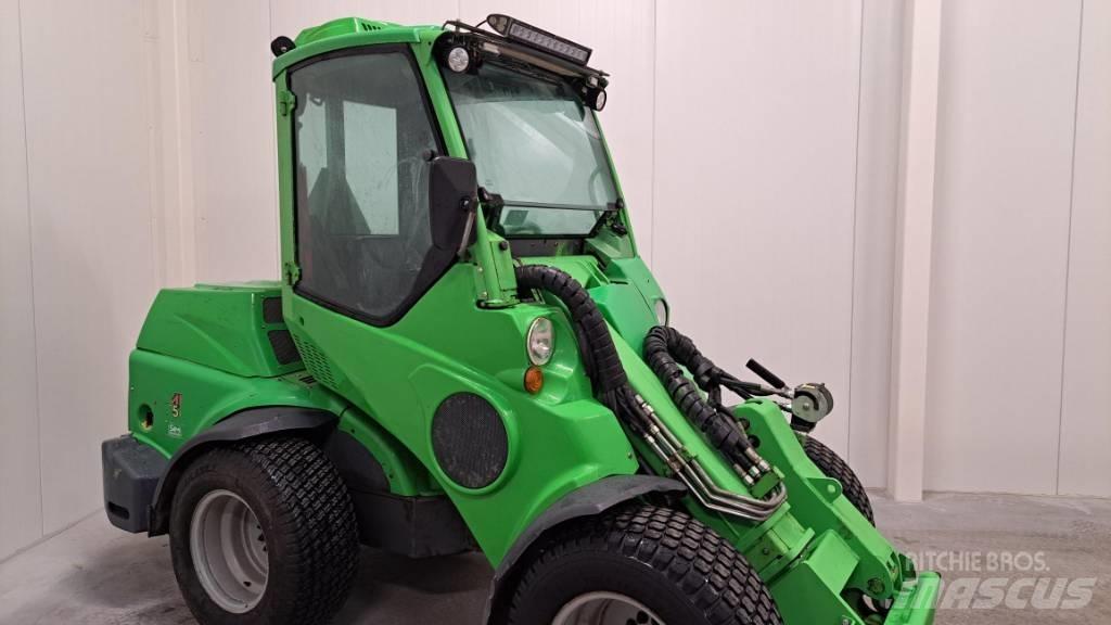 Avant 750 Skid steer loaders