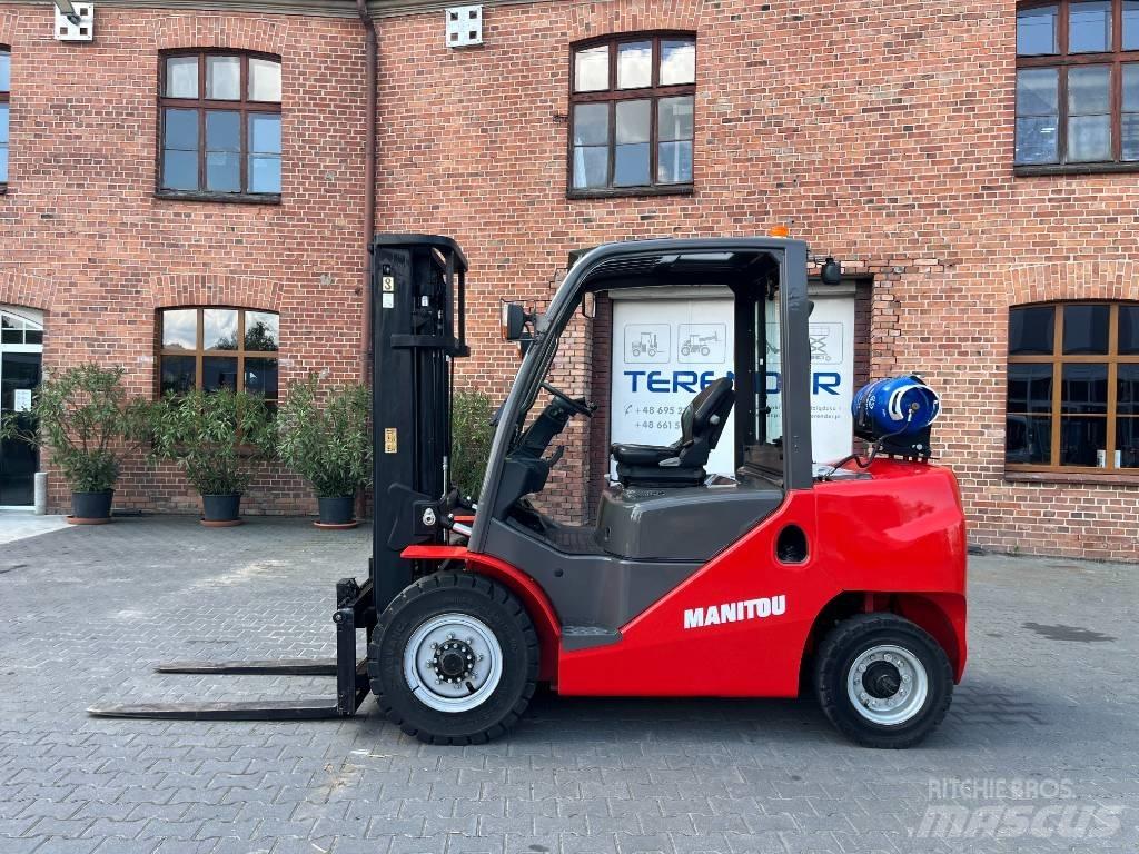 Manitou MI 40 G LPG trucks
