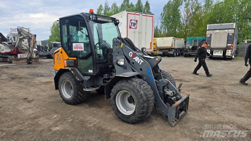 GiANT V 6004 T Mini loaders