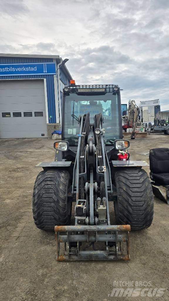 GiANT V 6004 T Mini loaders