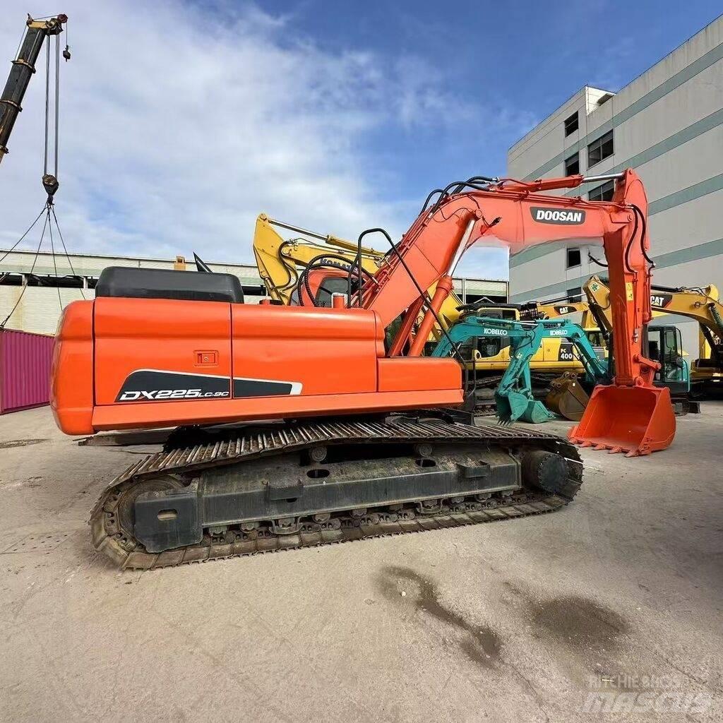 Doosan DX 225 LC-9C Crawler excavators