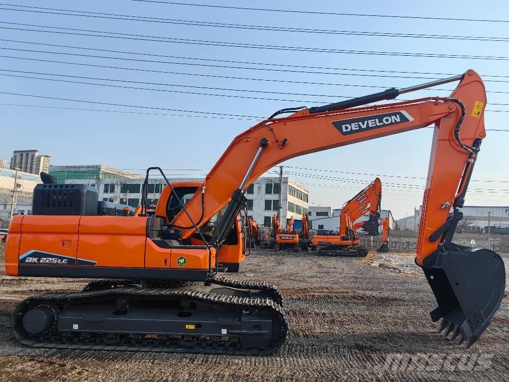 Doosan DX225 Crawler excavators
