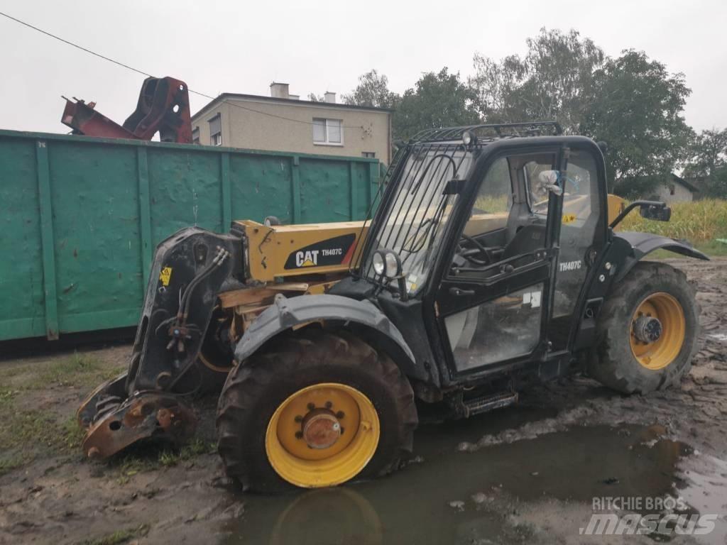CAT TH 407 2013r Telescopic handlers