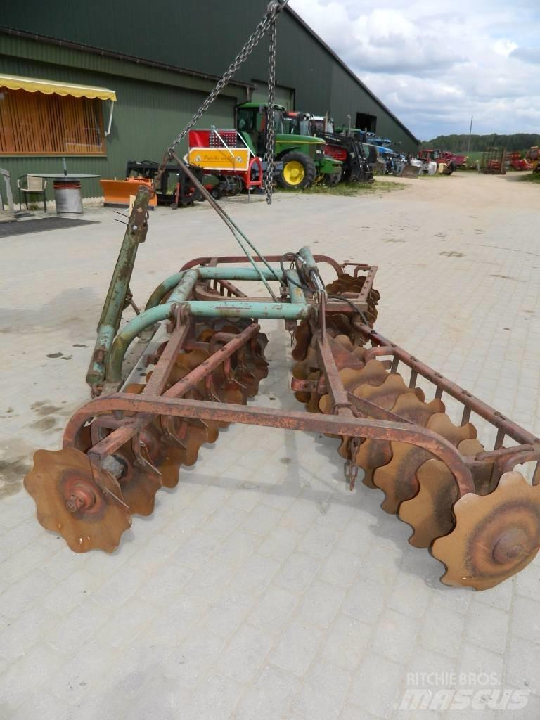 Kverneland 300 Disc harrows