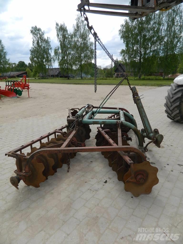 Kverneland 300 Disc harrows
