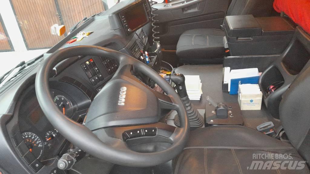 Iveco Trakker 450 Truck mounted cranes