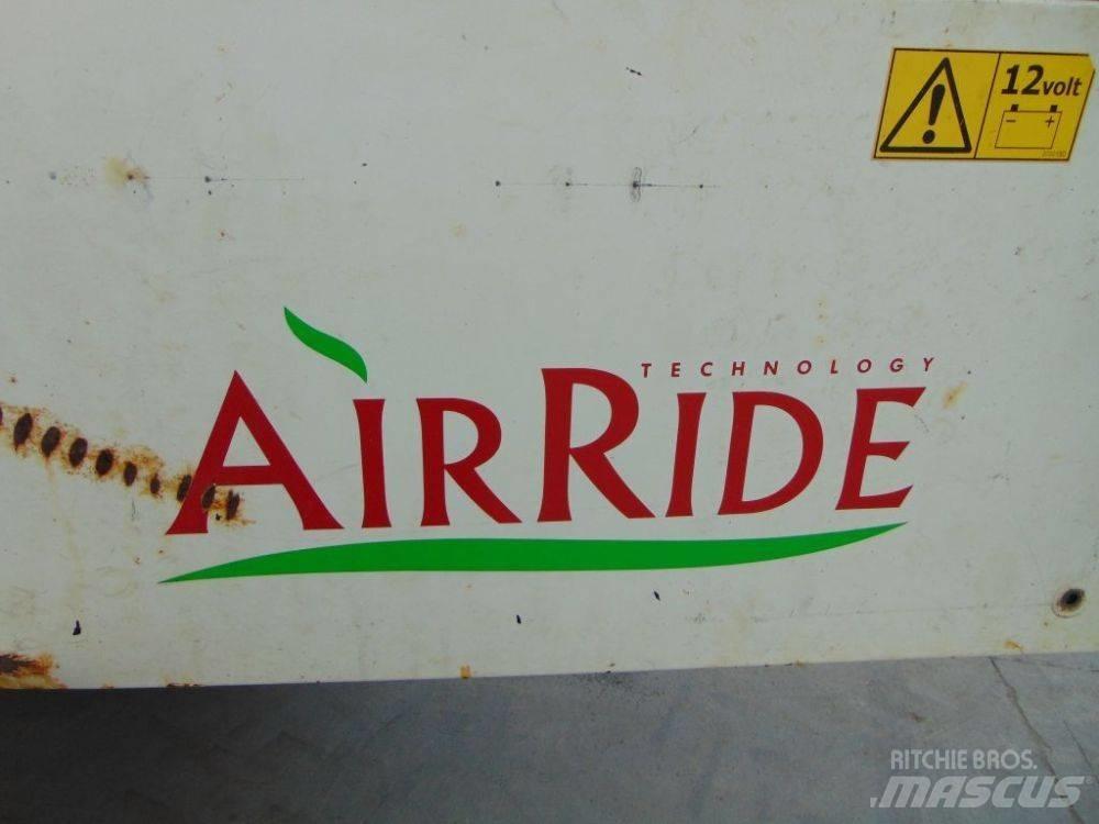 Househam AR4000 Fertilizer sprayers