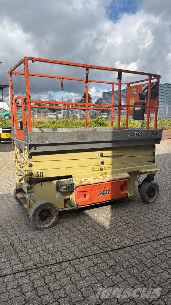 JLG 3246 ES Scissor lifts