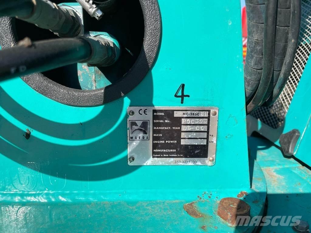 Maeda MC285C RME Track mounted cranes