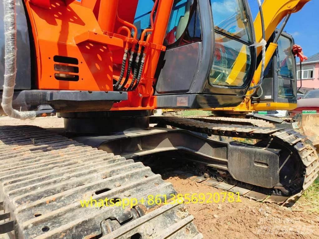 Hitachi ZX 135 US Crawler excavators